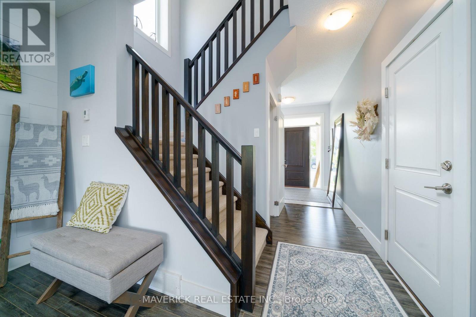 Property at 1461 RIVERBEND ROAD image 5