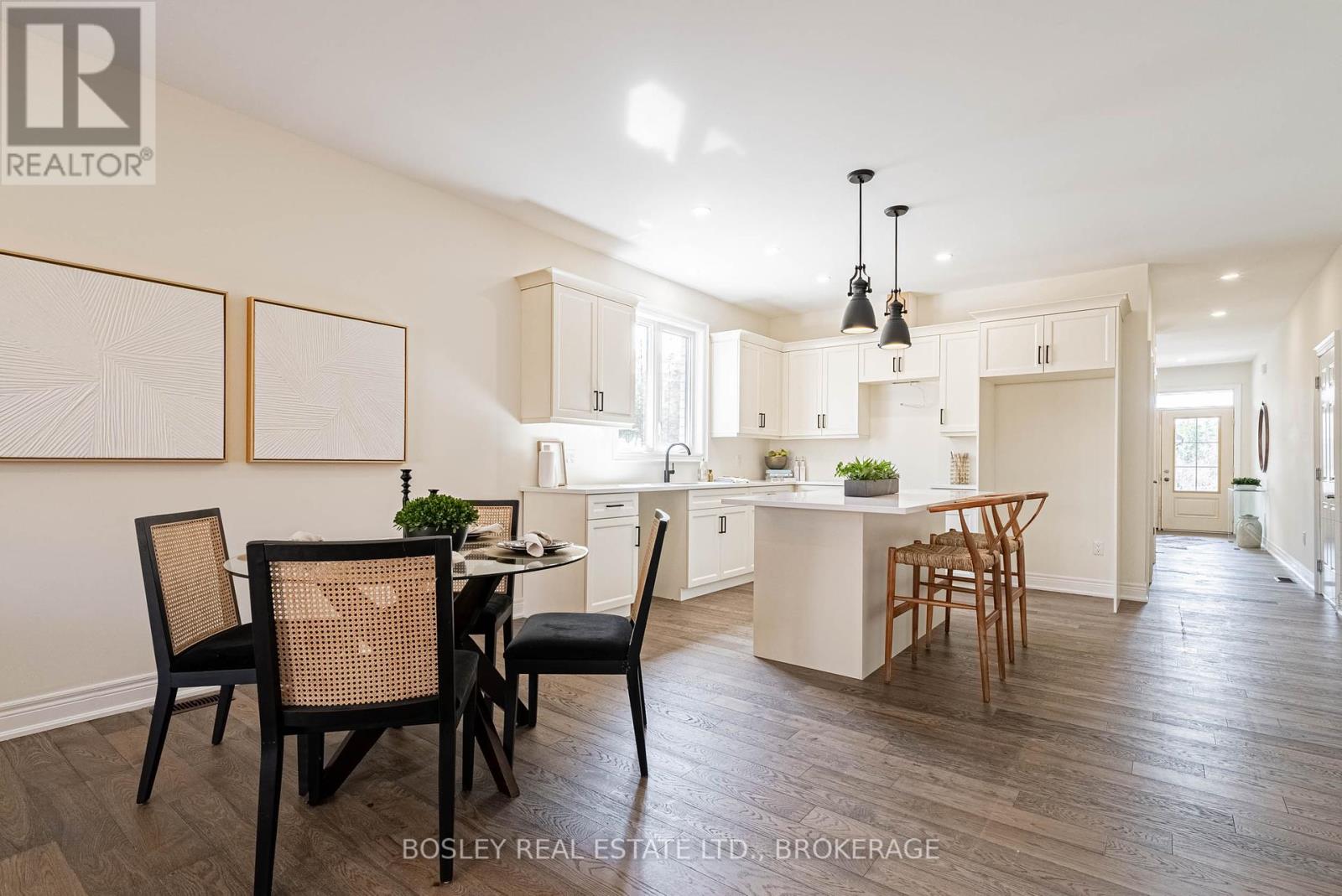 512 Royal Ridge Drive, Fort Erie (Ridgeway), Ontario  L0S 1N0 - Photo 5 - X12154202