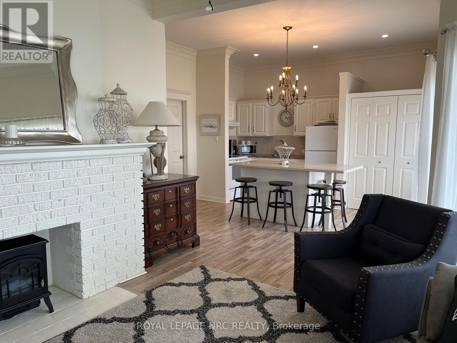 56 West Street, Port Colborne, Ontario  L3K 4C8 - Photo 4 - X12154262