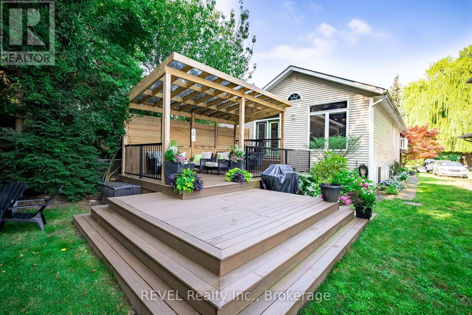 86 Newport Street, St. Catharines (Port Weller), Ontario  L2M 1P7 - Photo 36 - X12154338