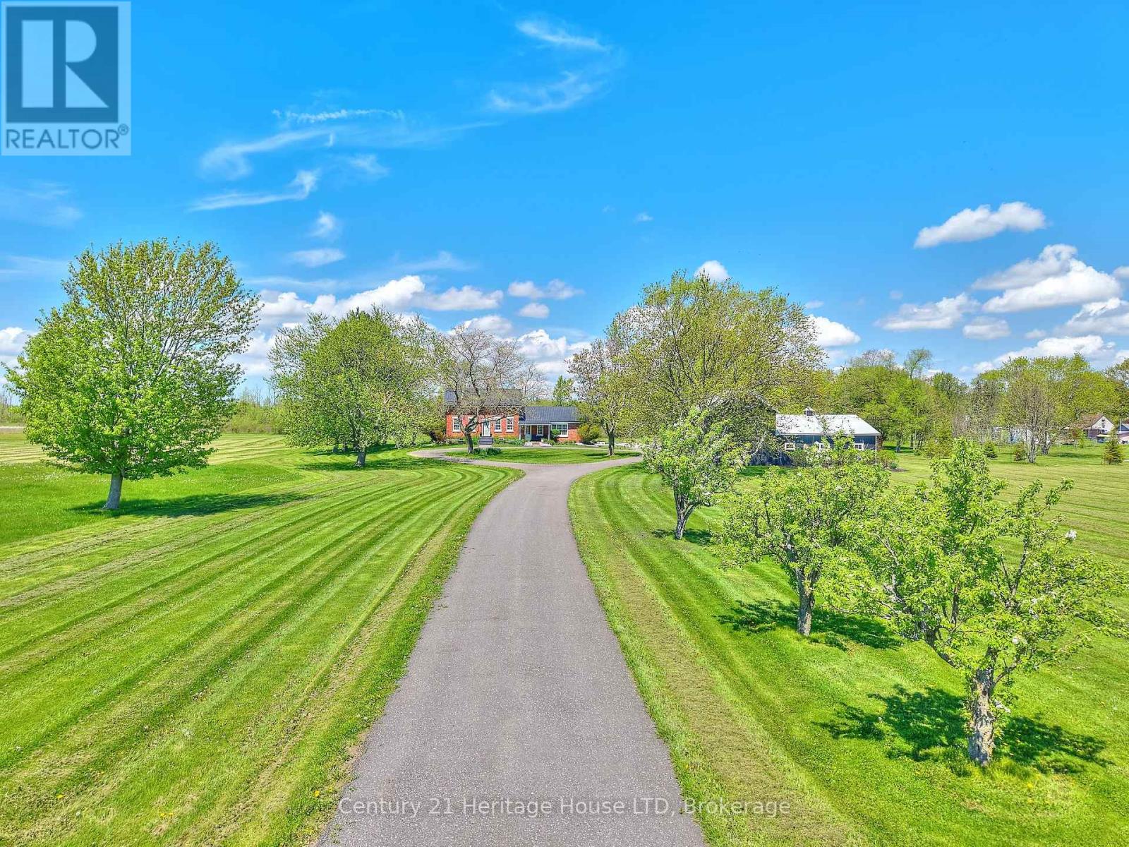 5930 Michener Road, Port Colborne (Sherkston), Ontario  L0S 1R0 - Photo 2 - X12154343