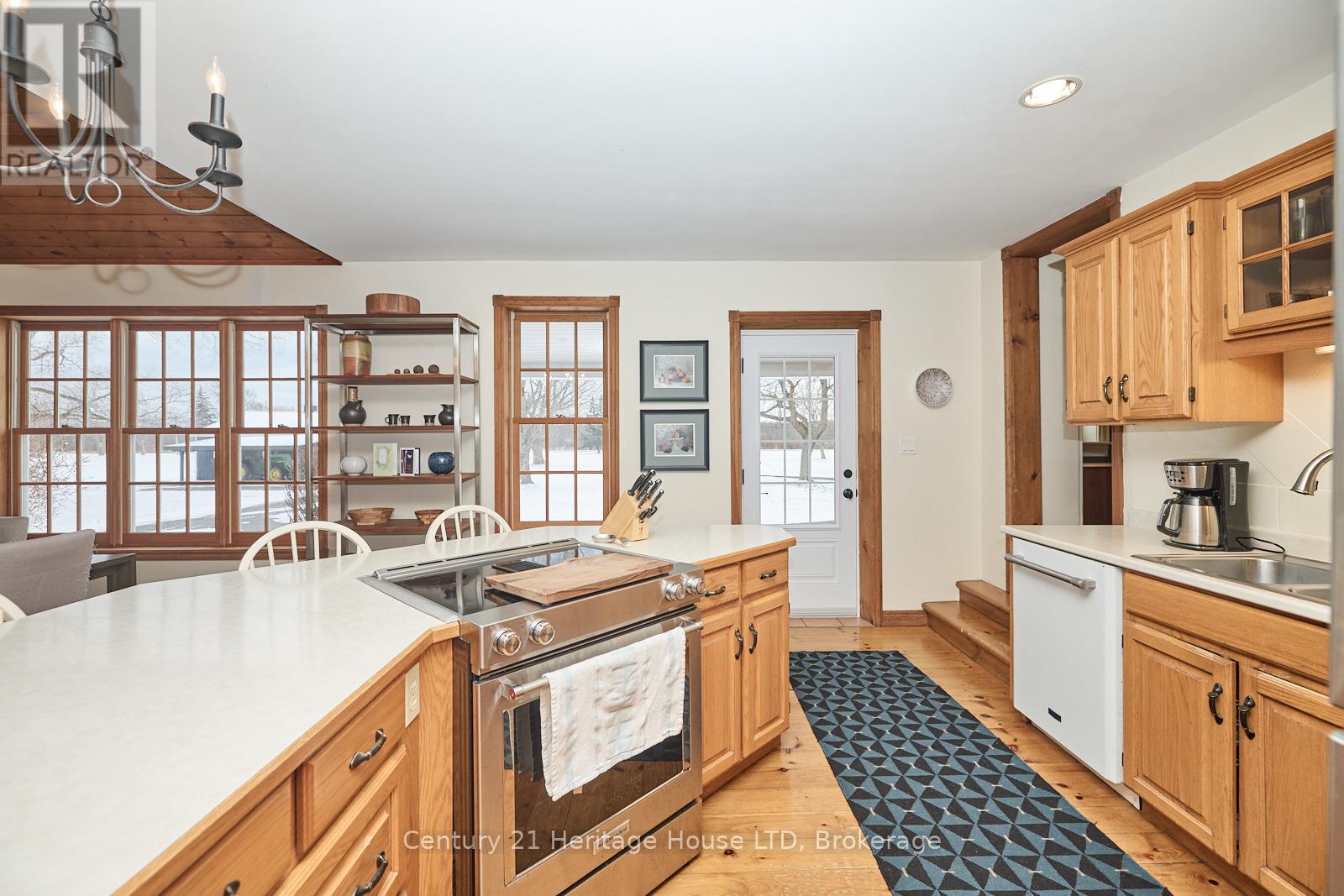 5930 Michener Road, Port Colborne, Ontario  L0S 1R0 - Photo 7 - X12154343