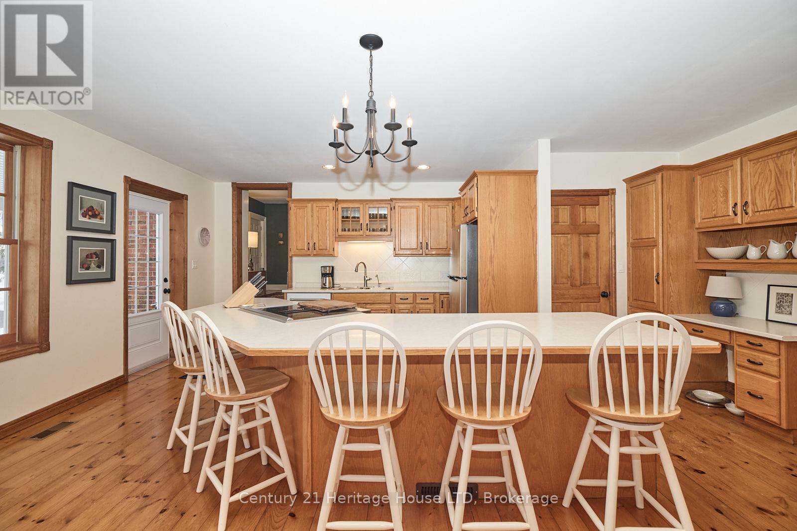 5930 Michener Road, Port Colborne, Ontario  L0S 1R0 - Photo 9 - X12154343