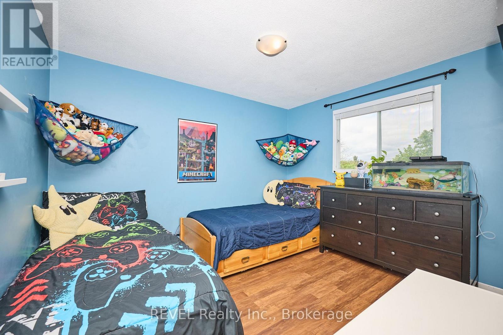 8 Baxter Crescent, Thorold, Ontario  L2V 4R6 - Photo 25 - X12154359