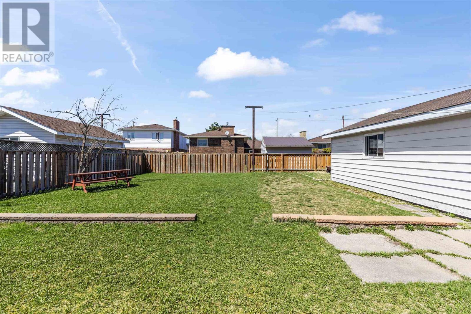 38 Bitonti Cres, Sault Ste. Marie, Ontario  P6C 6A9 - Photo 8 - SM251101