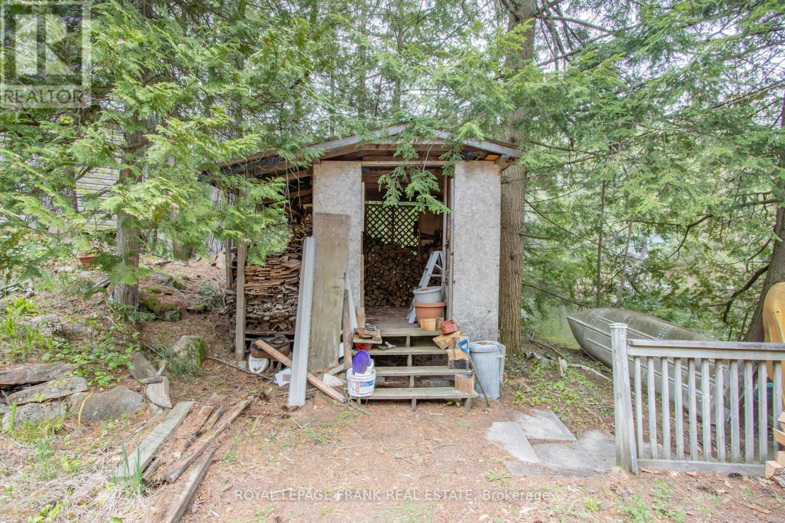 1070 Towering Oaks Trail, Minden Hills, Ontario  K0M 2L0 - Photo 9 - X12154241