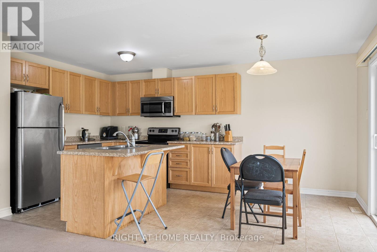 114 Grenadine Street, Ottawa, Ontario  K2S 0N9 - Photo 14 - X12154263