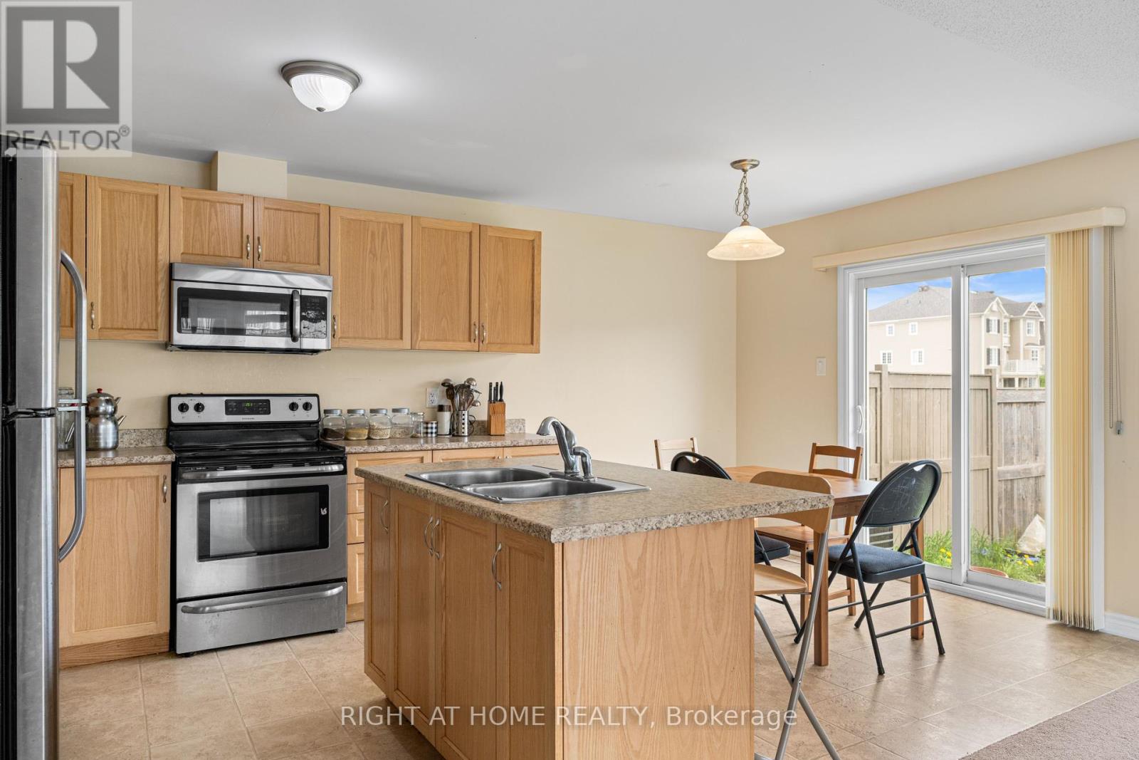 114 Grenadine Street, Ottawa, Ontario  K2S 0N9 - Photo 18 - X12154263