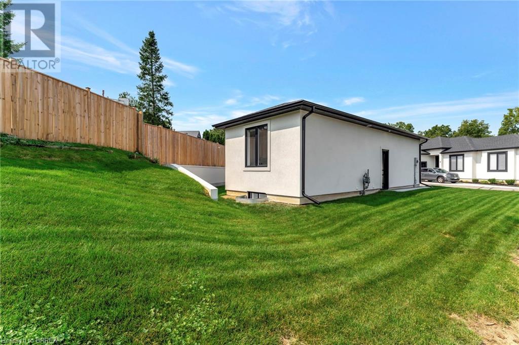 5 John Pound Road Unit# 6, Tillsonburg, Ontario  N4G 5X3 - Photo 32 - 40729643