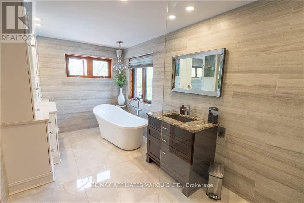 18521 County Road 19 Road, South Glengarry, Ontario  K0C 2J0 - Photo 24 - X12154325