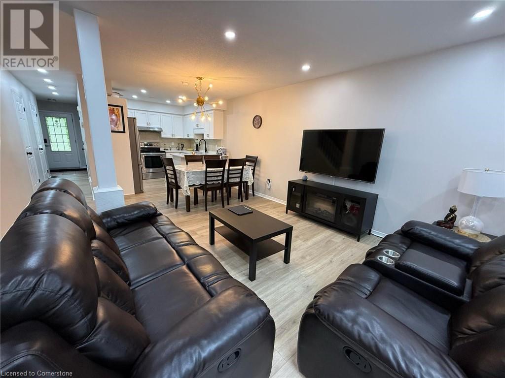85 Bankside Drive Unit# E33, Kitchener, Ontario N2N 3M4 - Photo 4 - 40728514