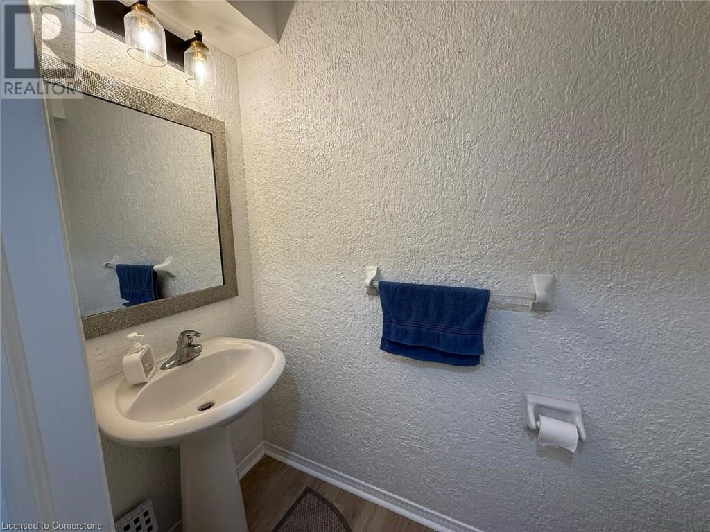85 Bankside Drive Unit# E33, Kitchener, Ontario N2N 3M4 - Photo 6 - 40728514