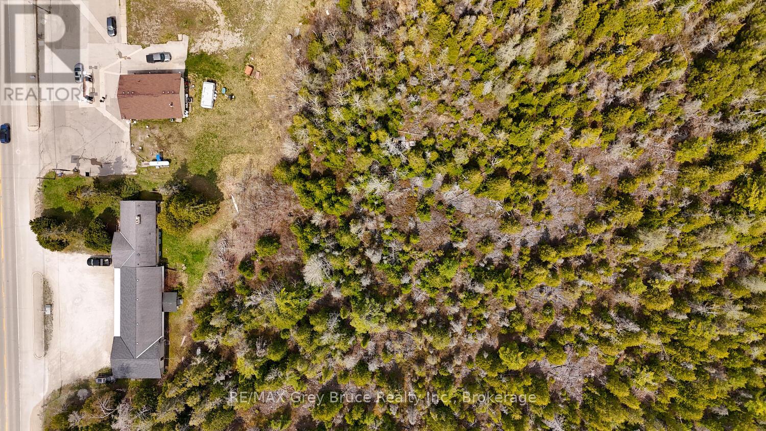7382 Highway 6, Northern Bruce Peninsula, Ontario  N0H 2R0 - Photo 38 - X12154209