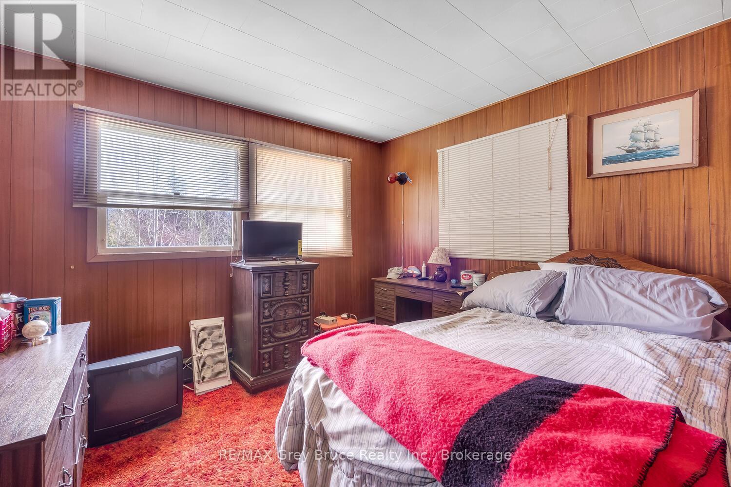 7382 Highway 6 Highway, Northern Bruce Peninsula, Ontario  N0H 2R0 - Photo 21 - X12154220
