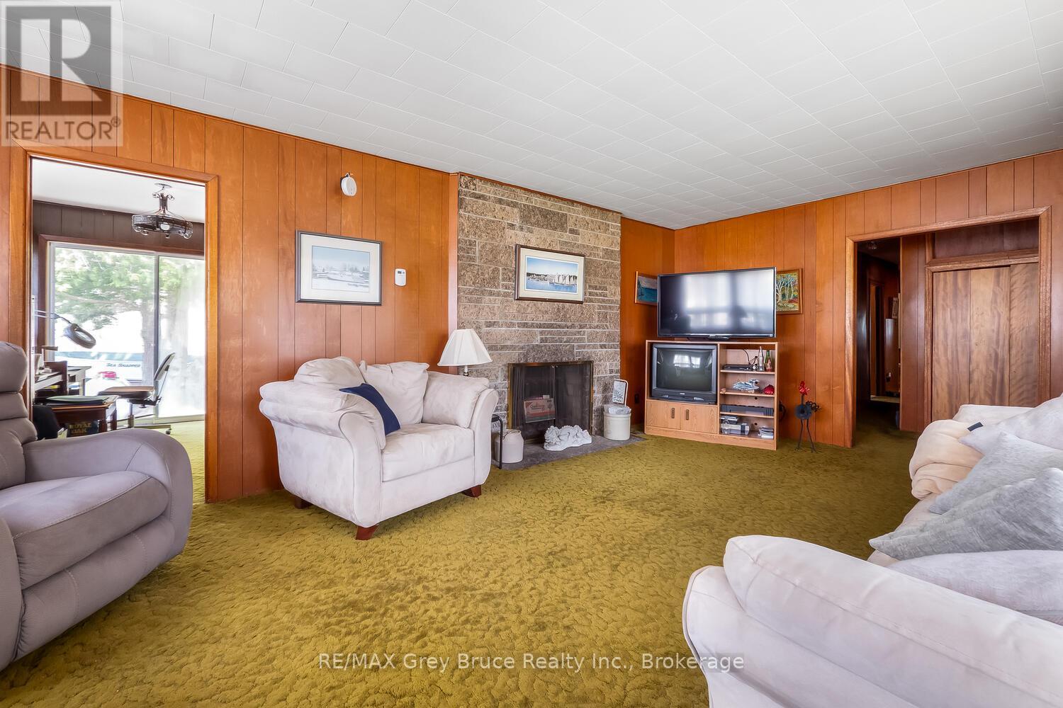 7382 Highway 6 Highway, Northern Bruce Peninsula, Ontario  N0H 2R0 - Photo 5 - X12154220