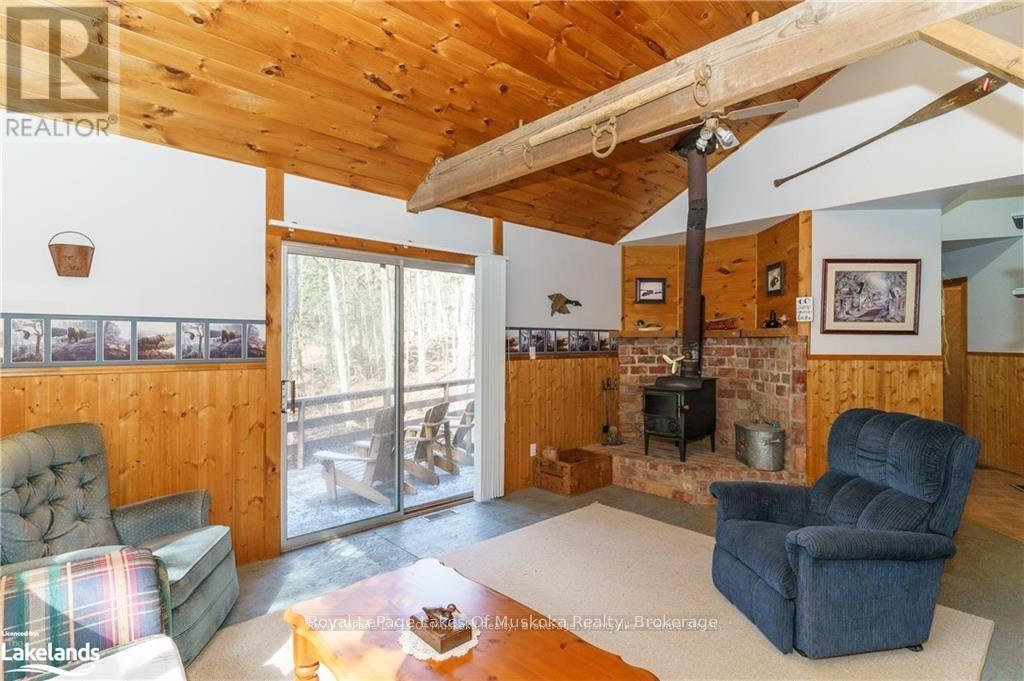 32 Maple Leaf Drive, Huntsville, Ontario P1H 2J2 - Photo 10 - X12154256