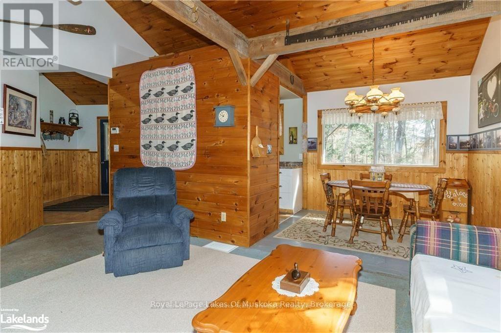 32 Maple Leaf Drive, Huntsville, Ontario P1H 2J2 - Photo 14 - X12154256