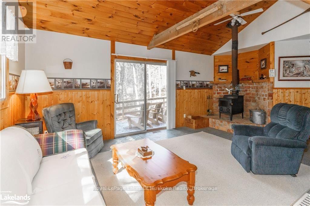 32 Maple Leaf Drive, Huntsville, Ontario  P1H 2J2 - Photo 8 - X12154256
