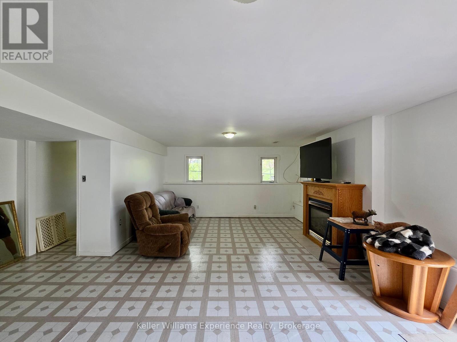 26 Walter Street, Huntsville, Ontario  P1H 1W2 - Photo 22 - X12154280