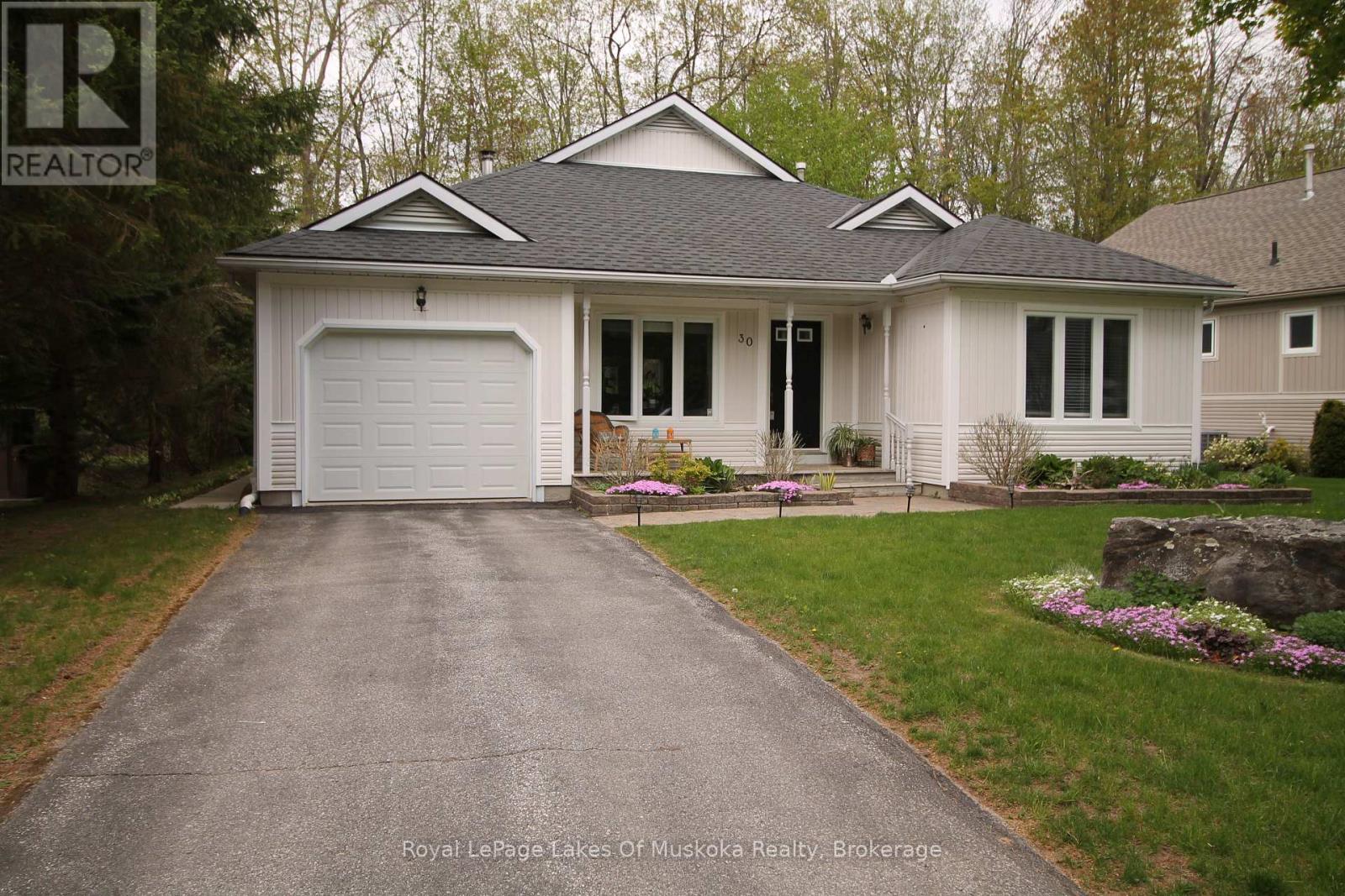 Property at 30 HEDGEWOOD LANE image 2