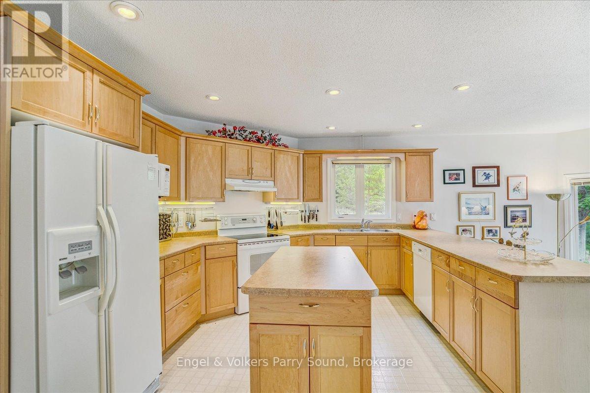 1 Loon Bay, Carling, Ontario  P0G 1G0 - Photo 12 - X12154337