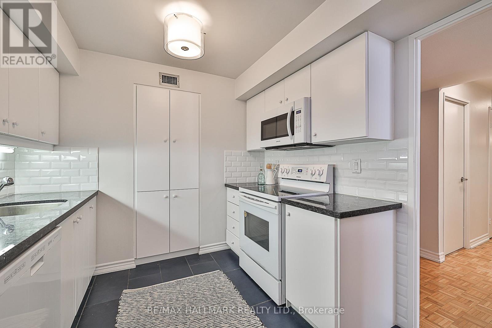304 - 35 Church Street, Toronto, Ontario  M5E 1T3 - Photo 14 - C12154127