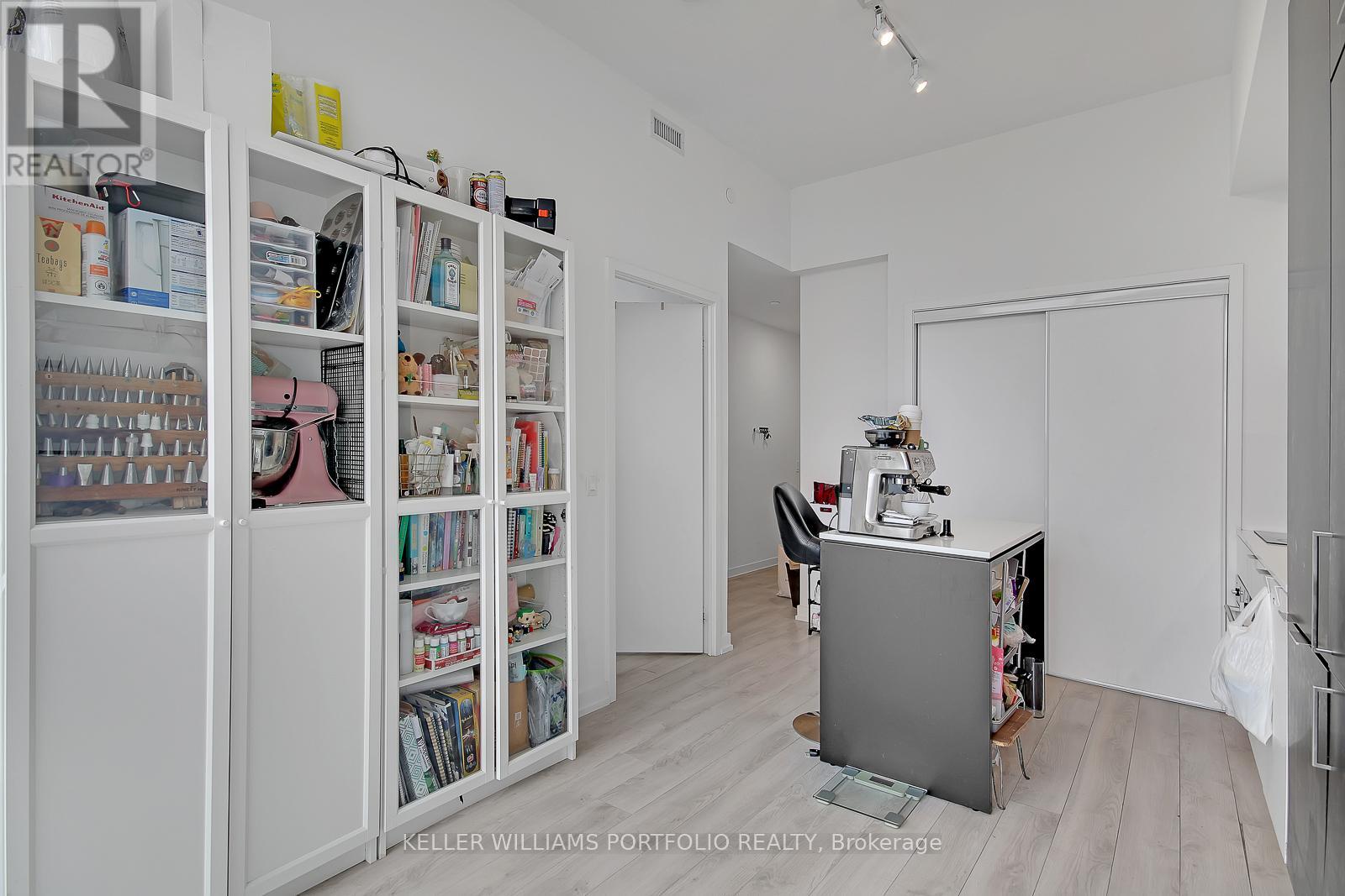 418 - 33 Helendale Avenue, Toronto, Ontario  M4R 0A4 - Photo 12 - C12154156