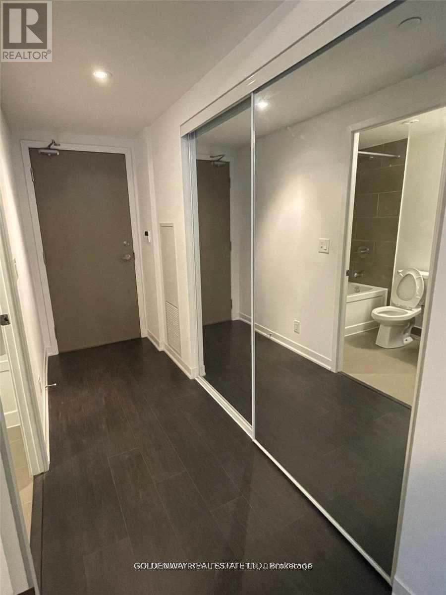 2211 - 100 Harbour Street, Toronto, Ontario  M5J 2T5 - Photo 8 - C12154180