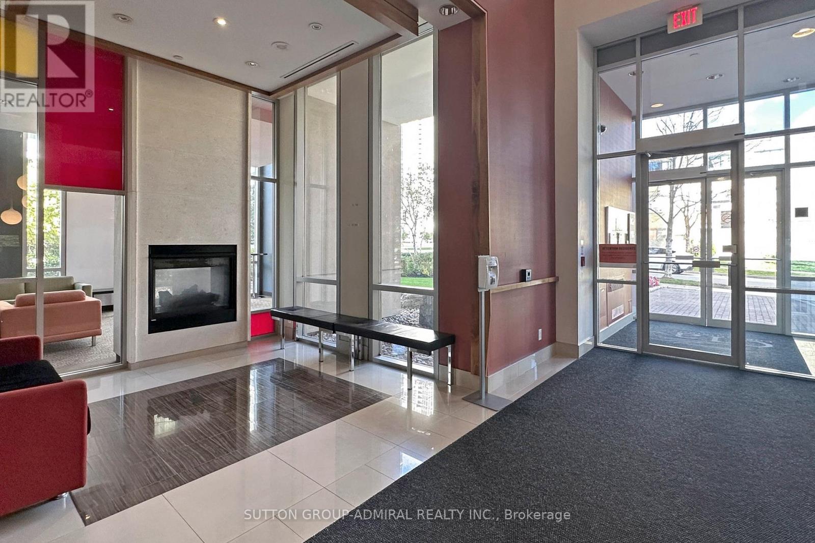 205 - 30 Canterbury Place, Toronto, Ontario  M2N 0B9 - Photo 3 - C12154212