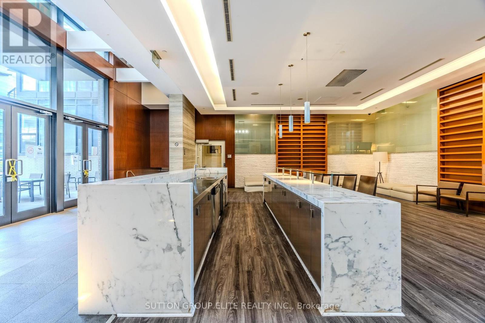 910 - 8 Telegram Mews, Toronto, Ontario  M5V 3Z5 - Photo 10 - C12154233