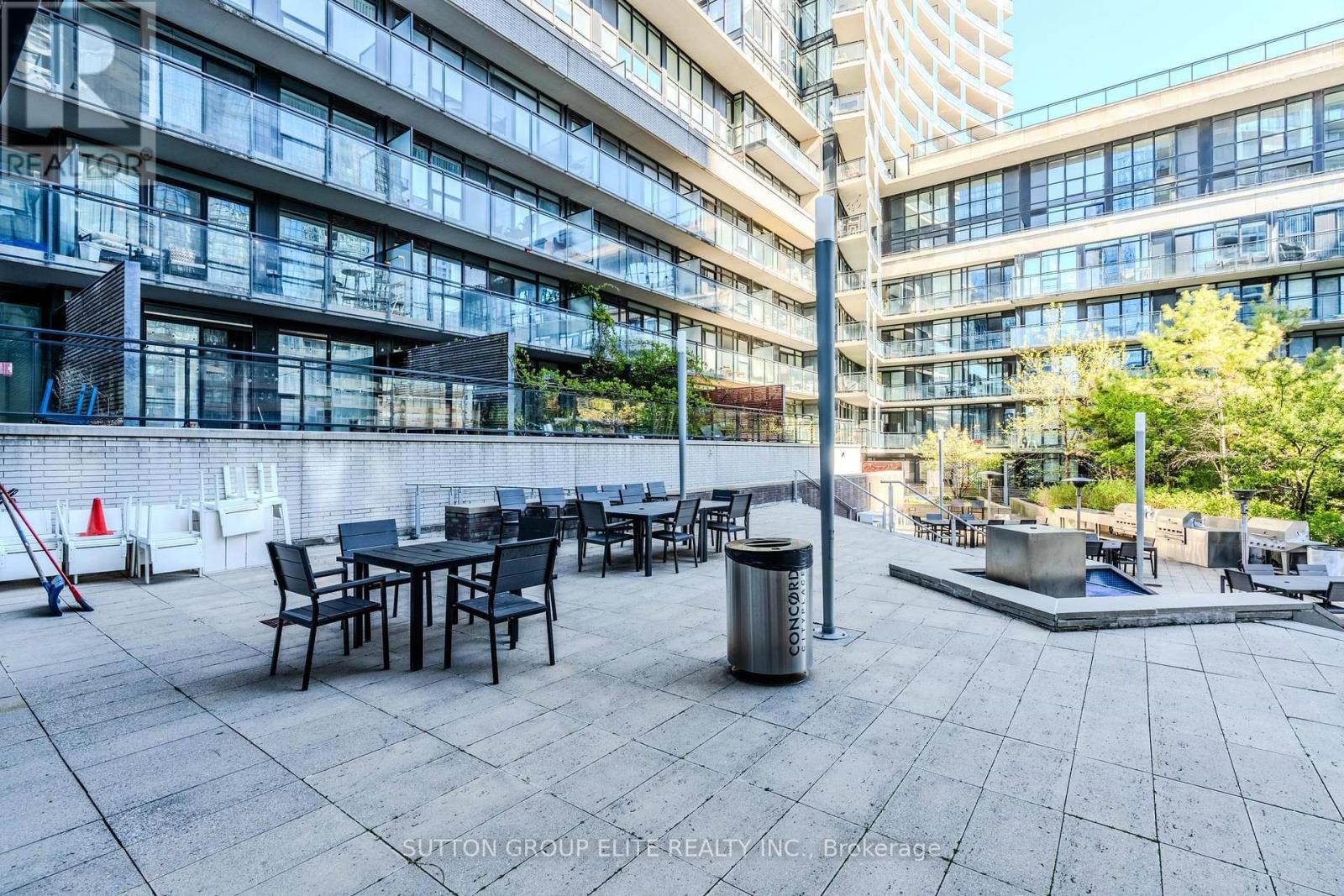 910 - 8 Telegram Mews, Toronto, Ontario  M5V 3Z5 - Photo 14 - C12154233