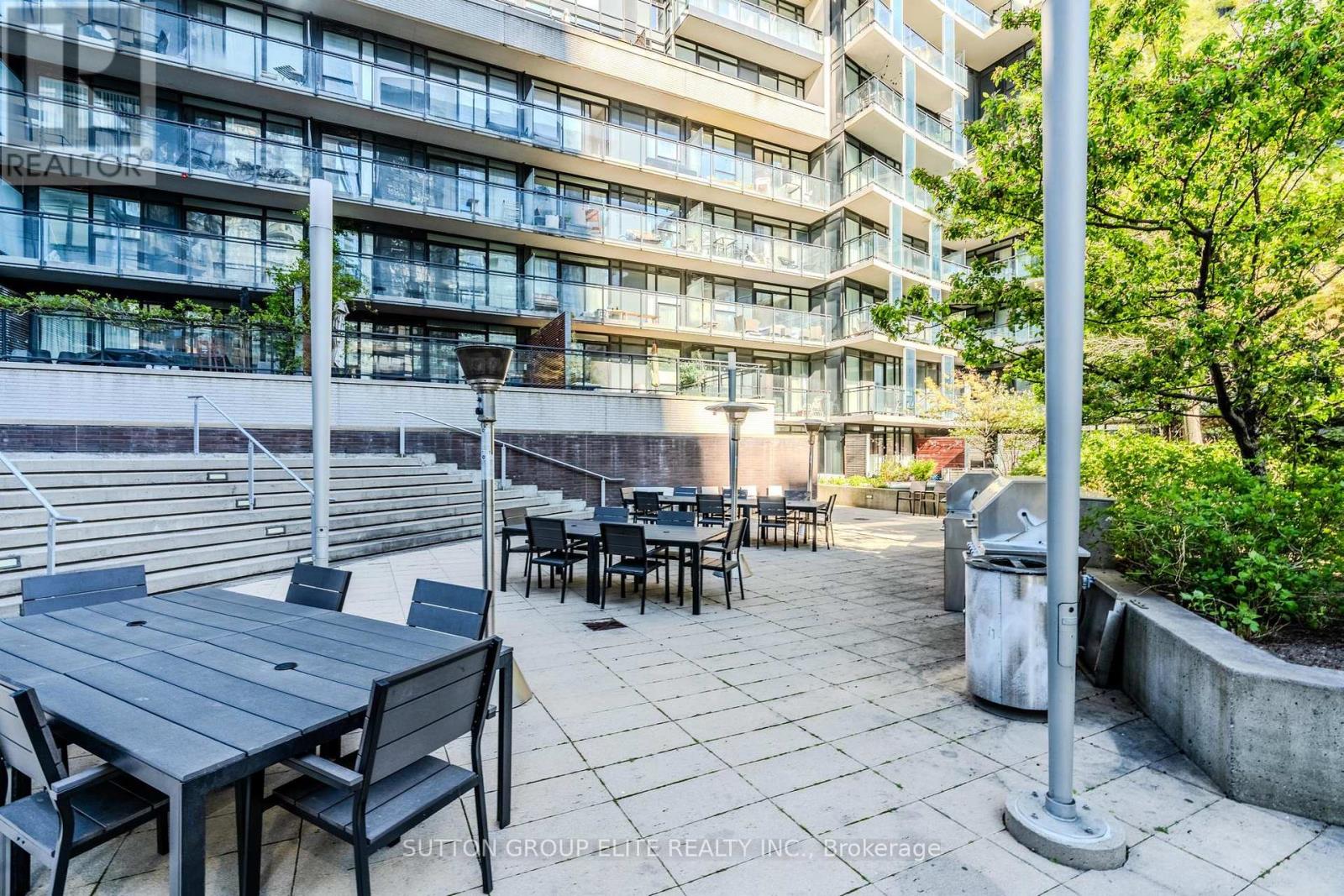 910 - 8 Telegram Mews, Toronto, Ontario  M5V 3Z5 - Photo 17 - C12154233