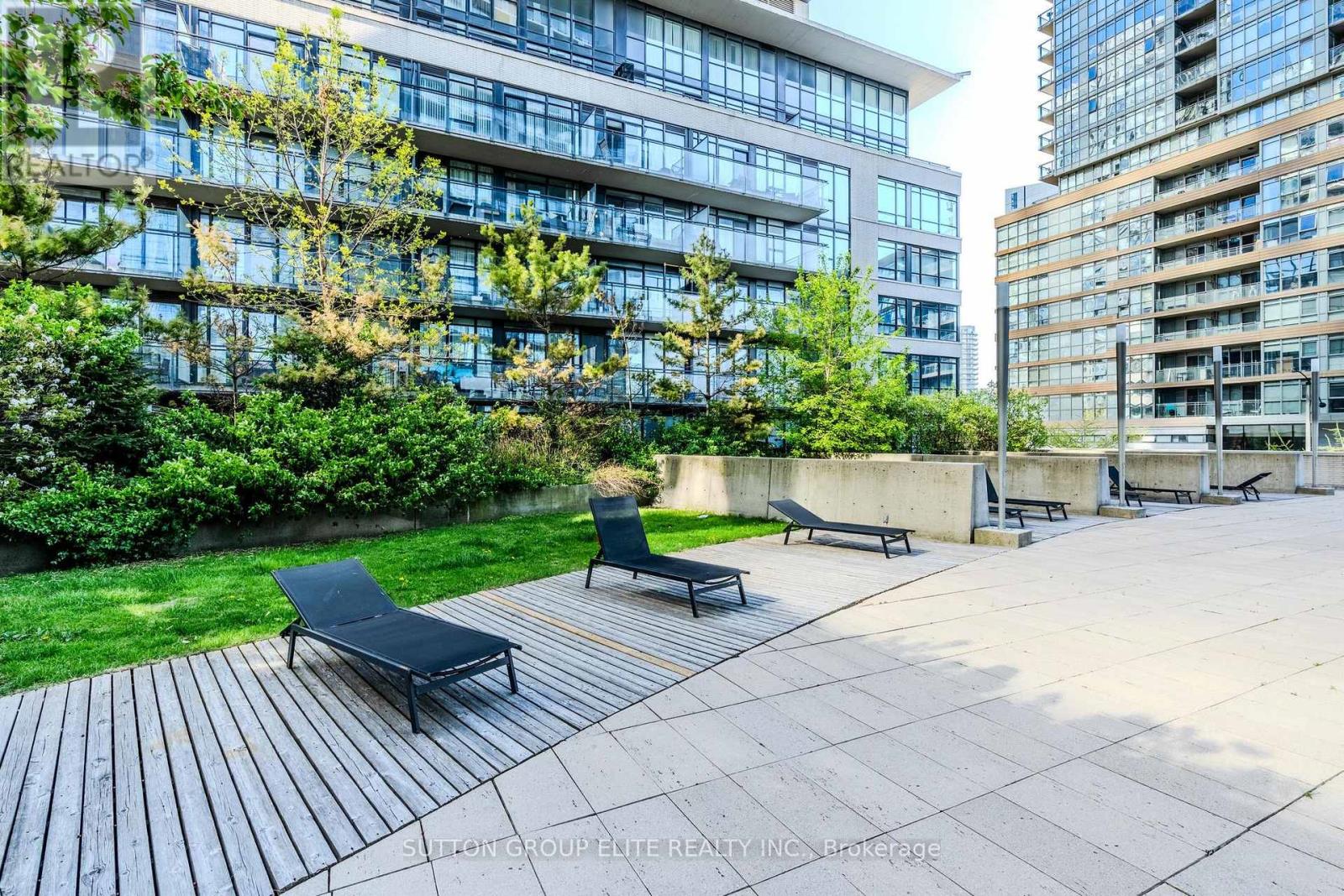 910 - 8 Telegram Mews, Toronto, Ontario  M5V 3Z5 - Photo 18 - C12154233