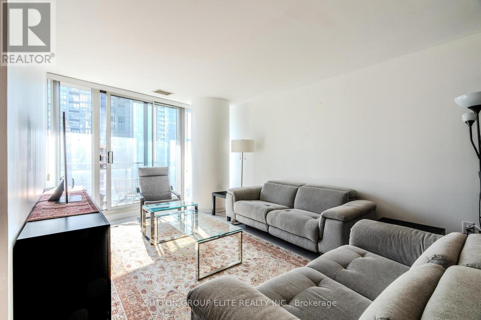 910 - 8 Telegram Mews, Toronto, Ontario  M5V 3Z5 - Photo 33 - C12154233