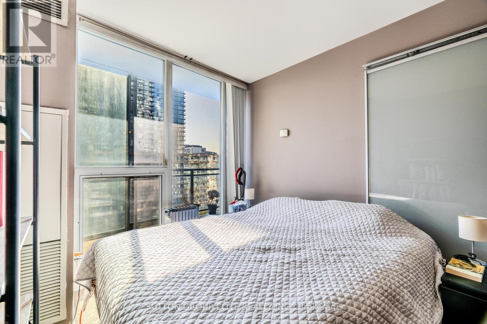 910 - 8 Telegram Mews, Toronto, Ontario  M5V 3Z5 - Photo 41 - C12154233