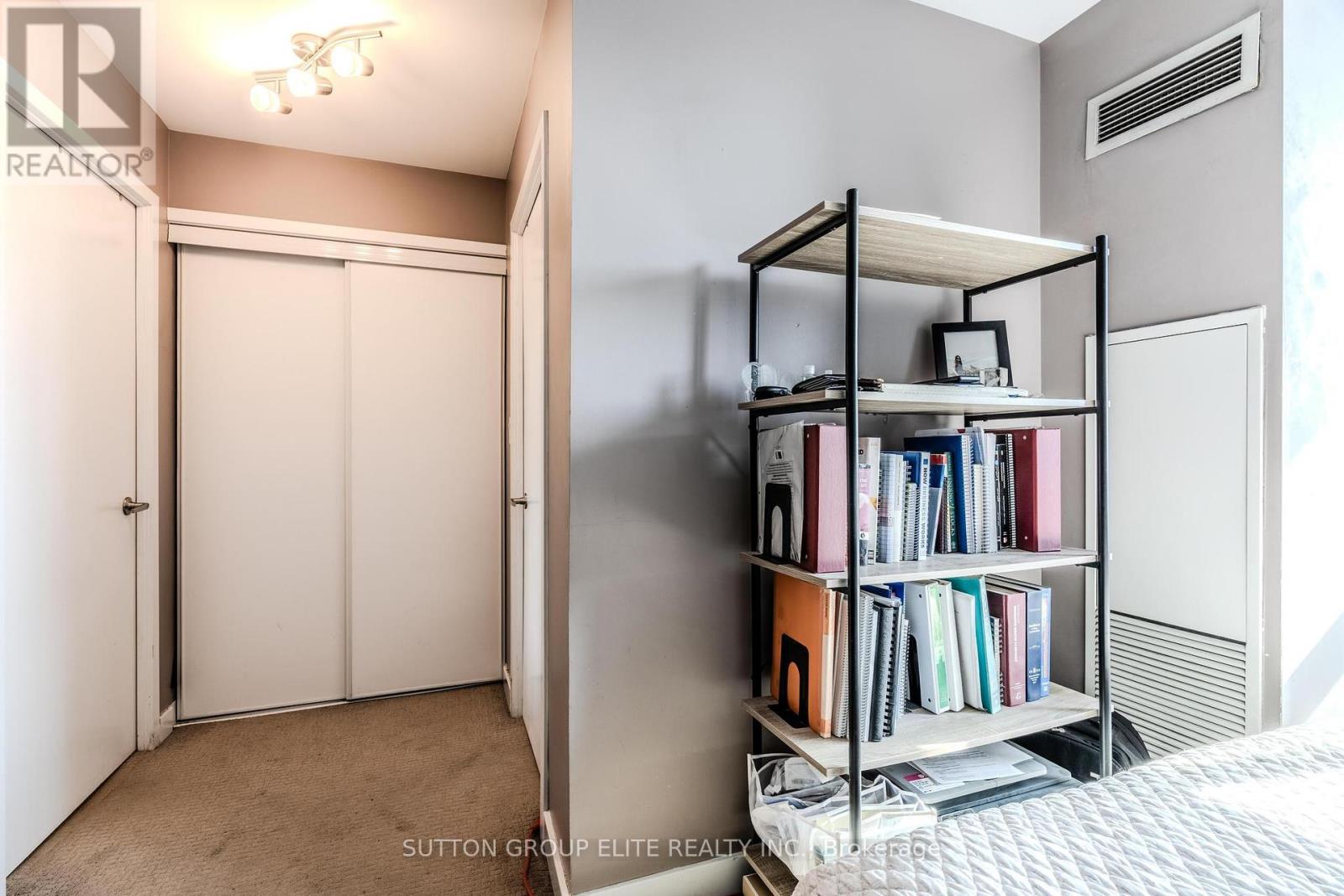 910 - 8 Telegram Mews, Toronto, Ontario  M5V 3Z5 - Photo 42 - C12154233