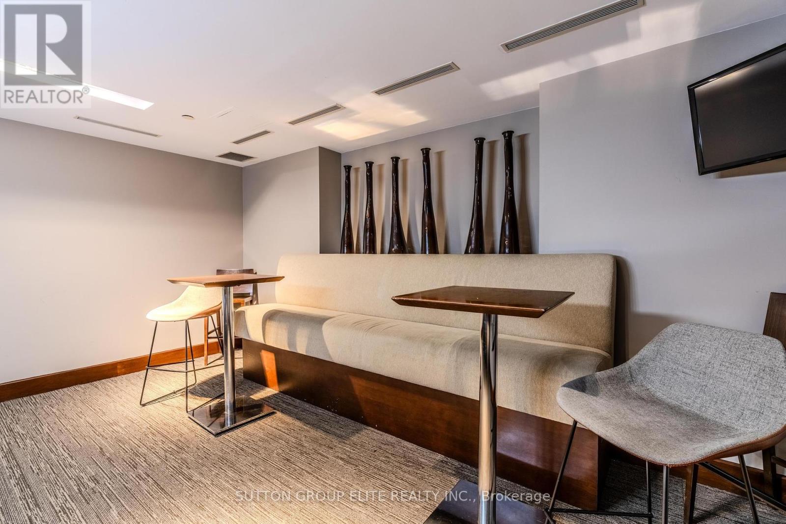 910 - 8 Telegram Mews, Toronto, Ontario  M5V 3Z5 - Photo 6 - C12154233