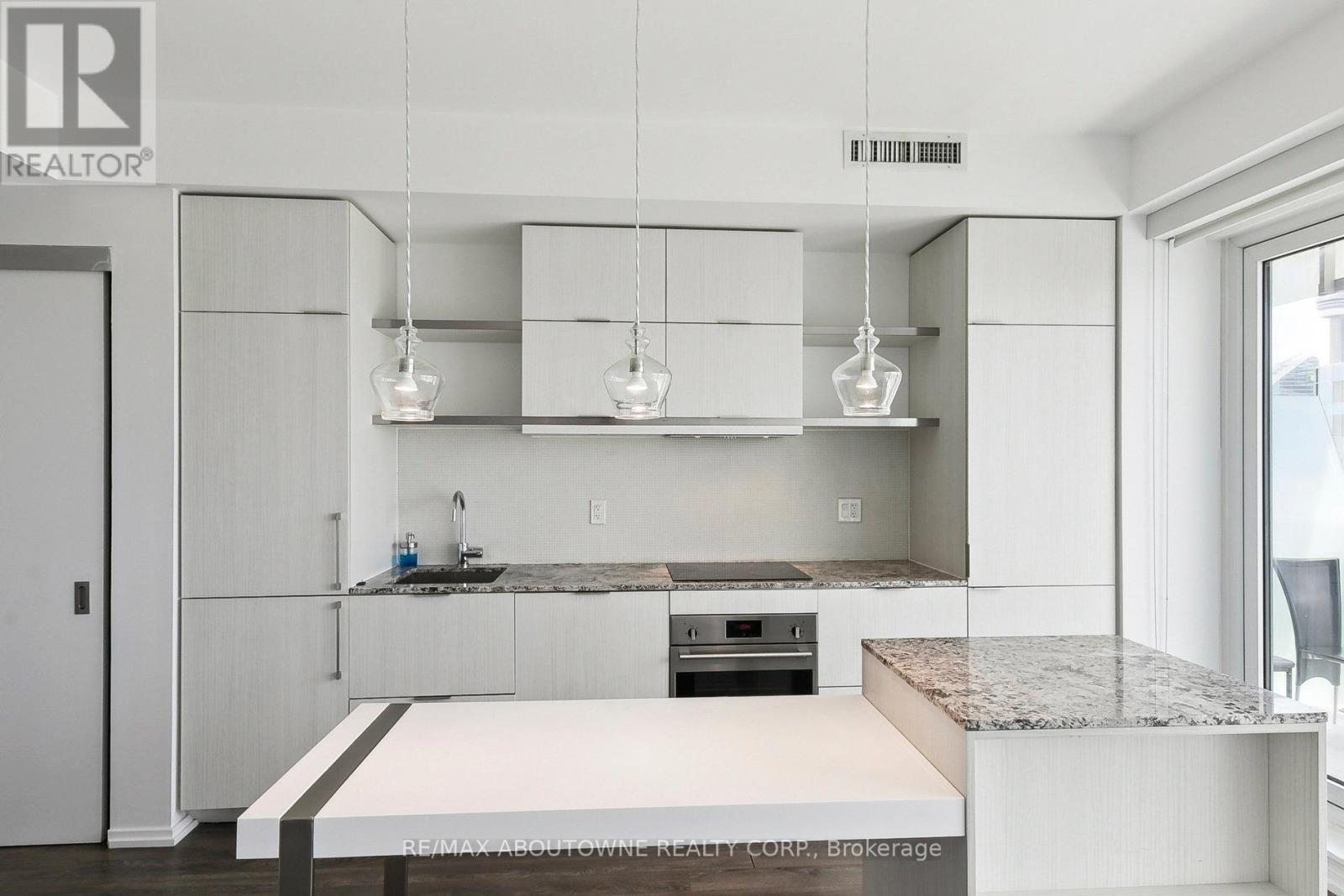 3811 - 197 Yonge Street, Toronto, Ontario  M5B 0C1 - Photo 19 - C12154242
