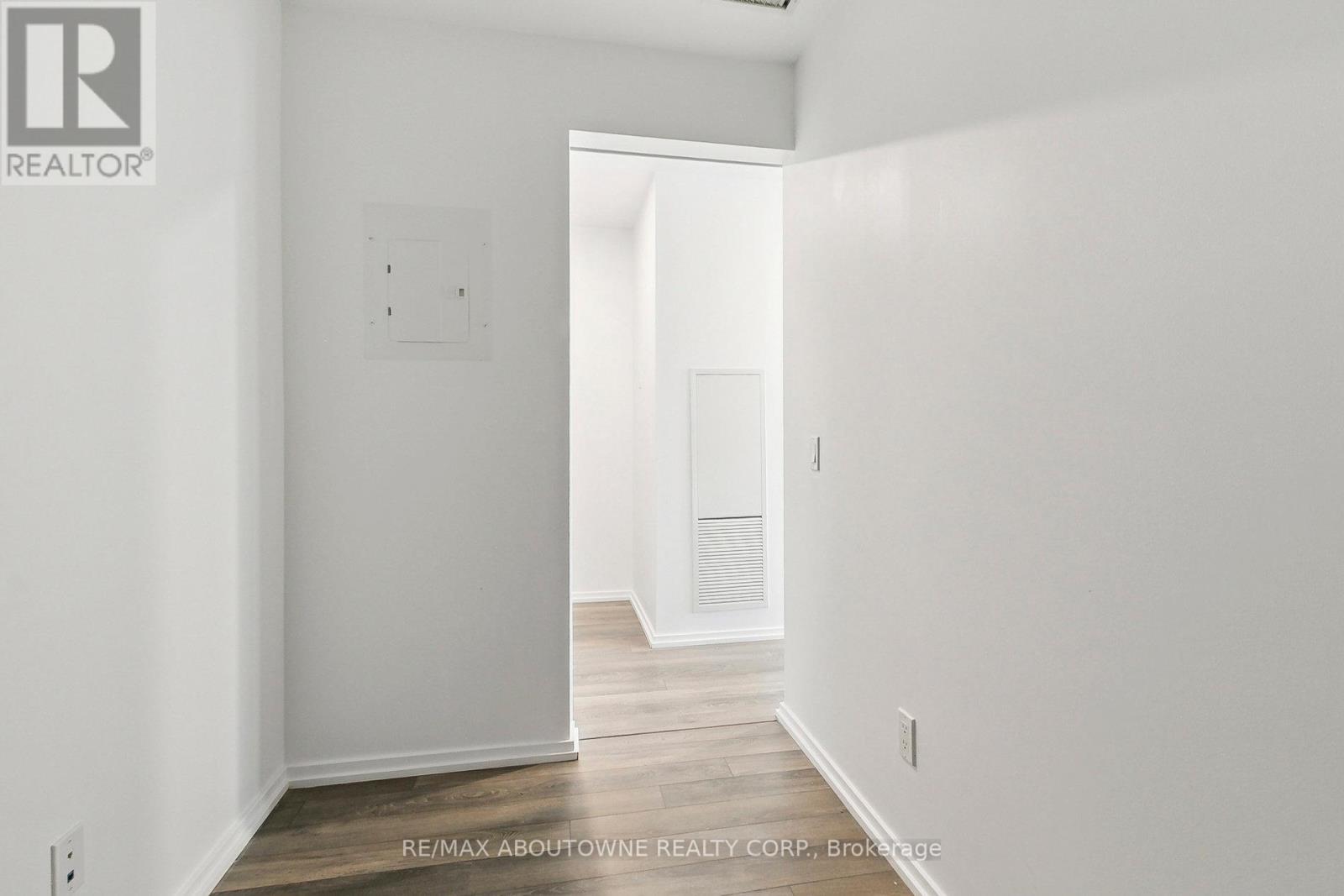 3811 - 197 Yonge Street, Toronto, Ontario  M5B 0C1 - Photo 38 - C12154242