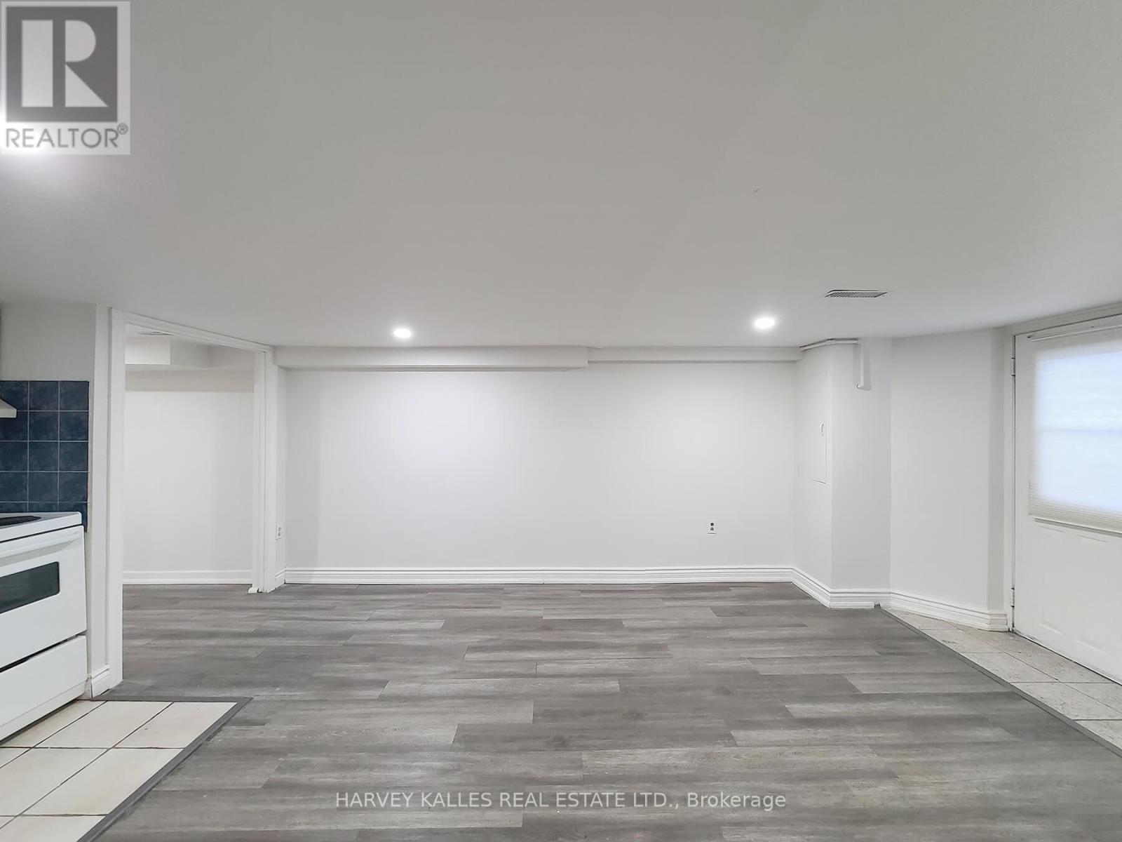 Lower - 629 Christie Street, Toronto, Ontario  M6G 3E6 - Photo 3 - C12154268