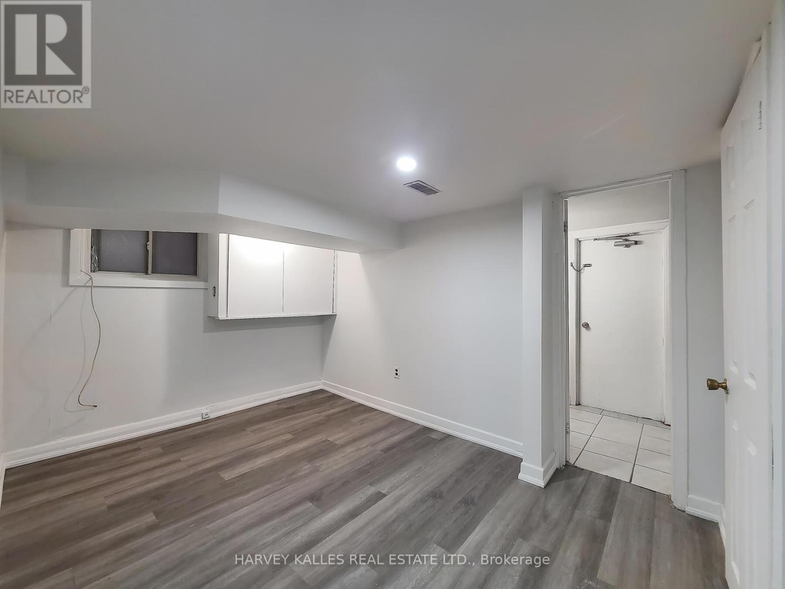 Lower - 629 Christie Street, Toronto, Ontario  M6G 3E6 - Photo 4 - C12154268