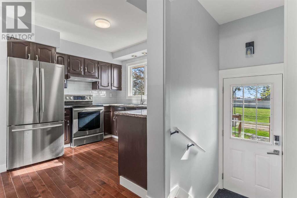7424 Fleetwood Drive Se, Calgary, Alberta  T2H 0X1 - Photo 10 - A2220440