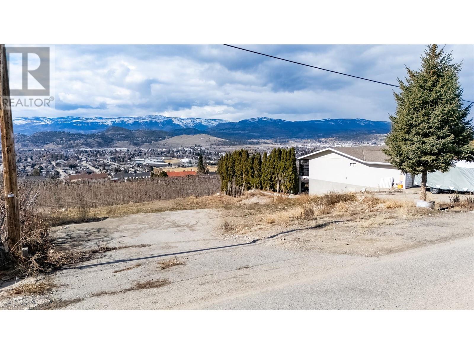 Property at 424 Gibson Road image 3
