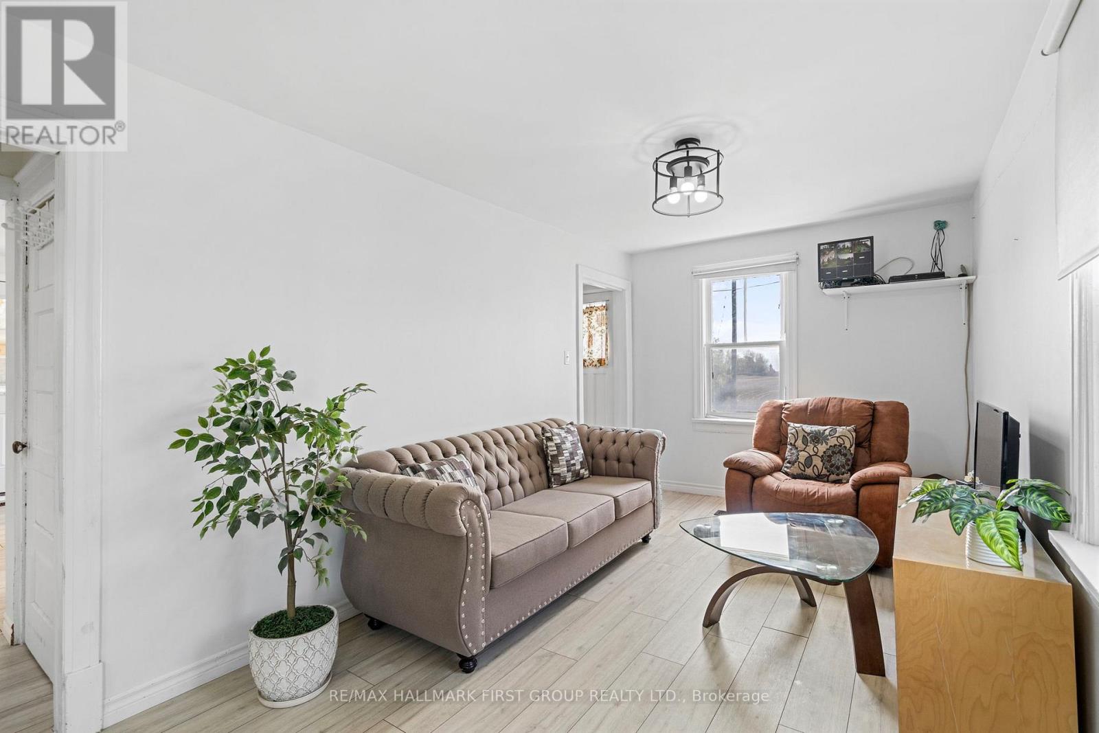 10239 Cochrane Road, Clarington, Ontario  L0B 1B0 - Photo 4 - E12154181