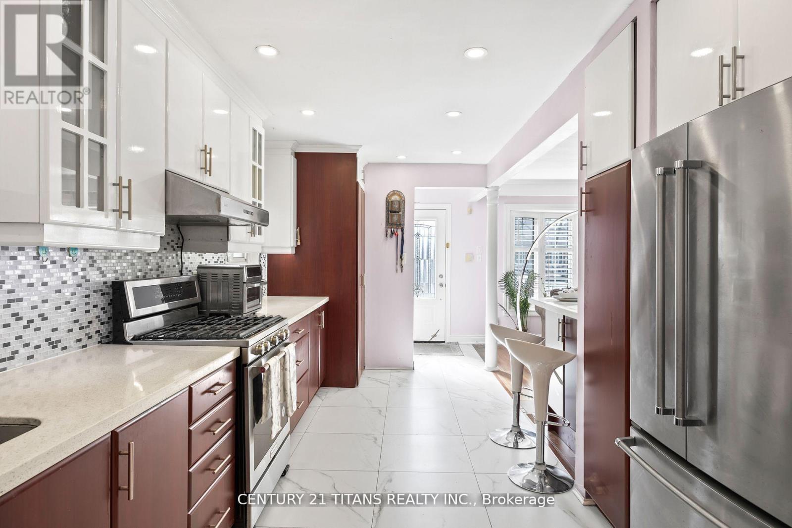 111 Dolly Varden Boulevard, Toronto, Ontario  M1H 2K7 - Photo 17 - E12154300