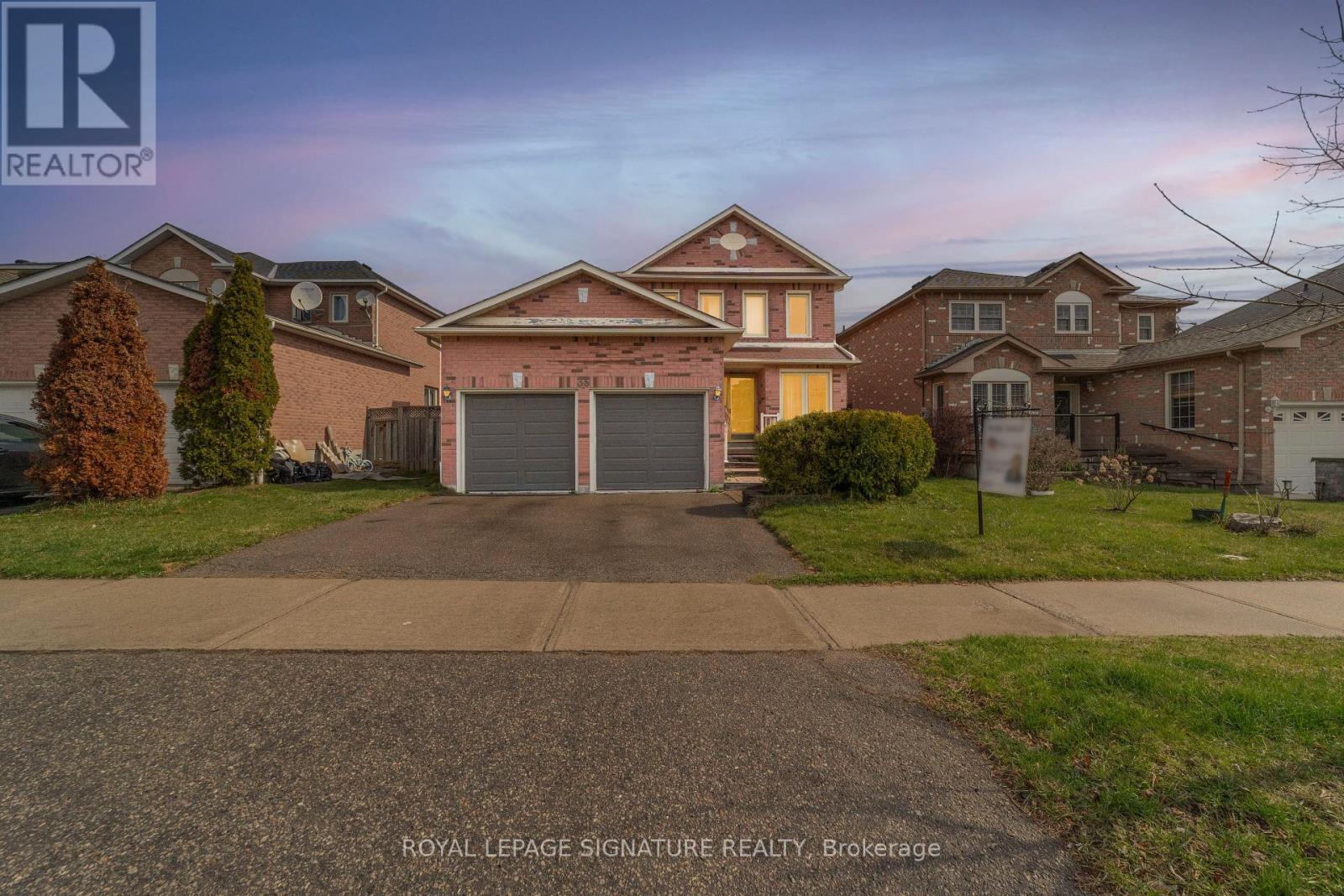 35 VALLEYWOOD DRIVE, Whitby, Ontario