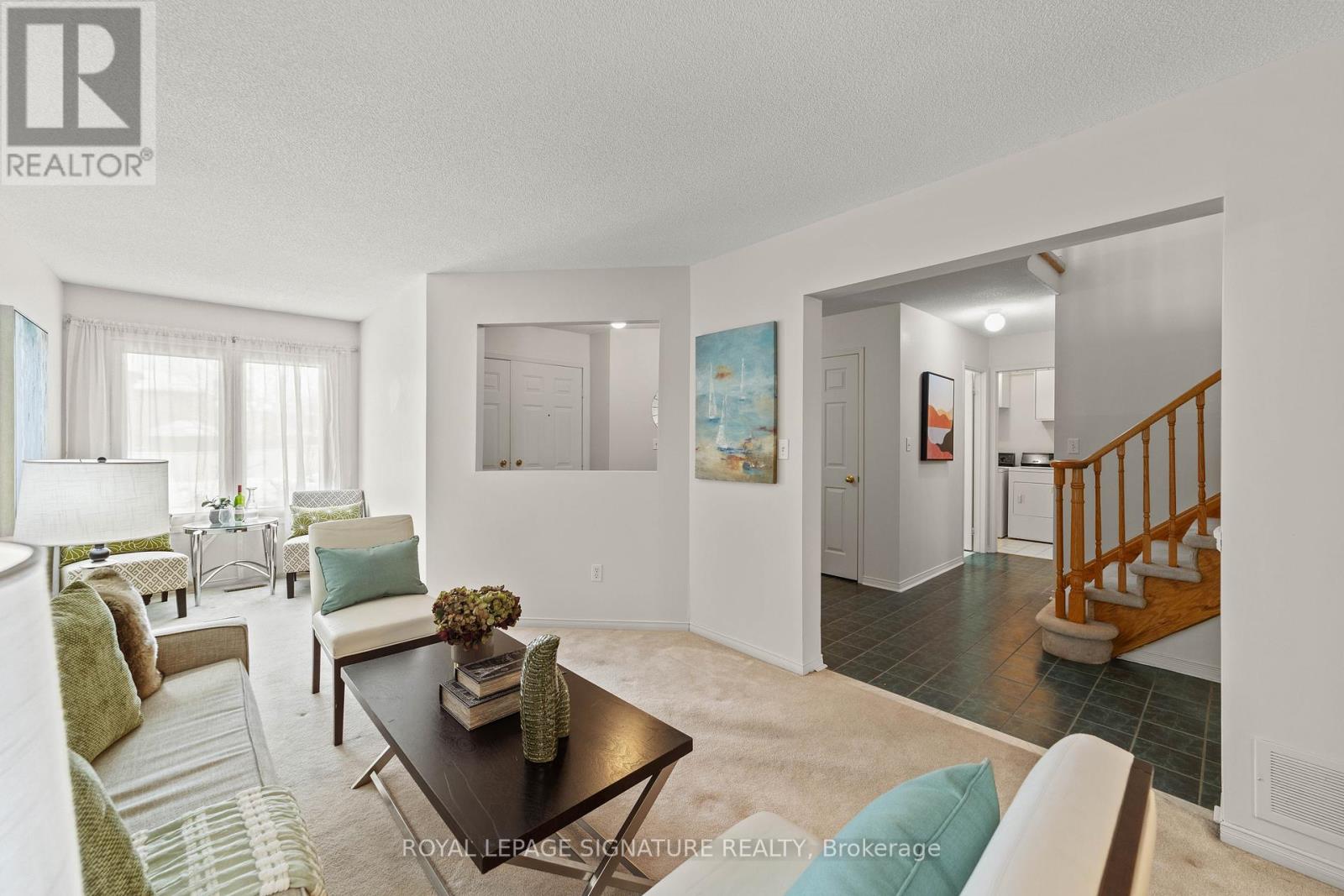 35 Valleywood Drive, Whitby, Ontario  L1R 2J6 - Photo 7 - E12154352