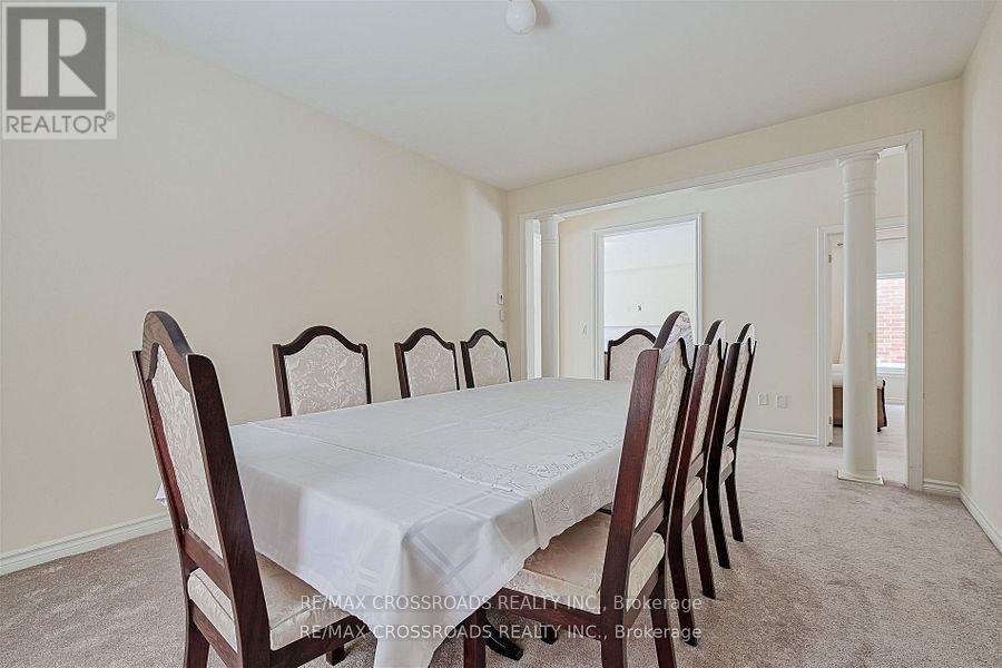 144 Gold Park Gate, Essa, Ontario  L3W 0B4 - Photo 10 - N12154148