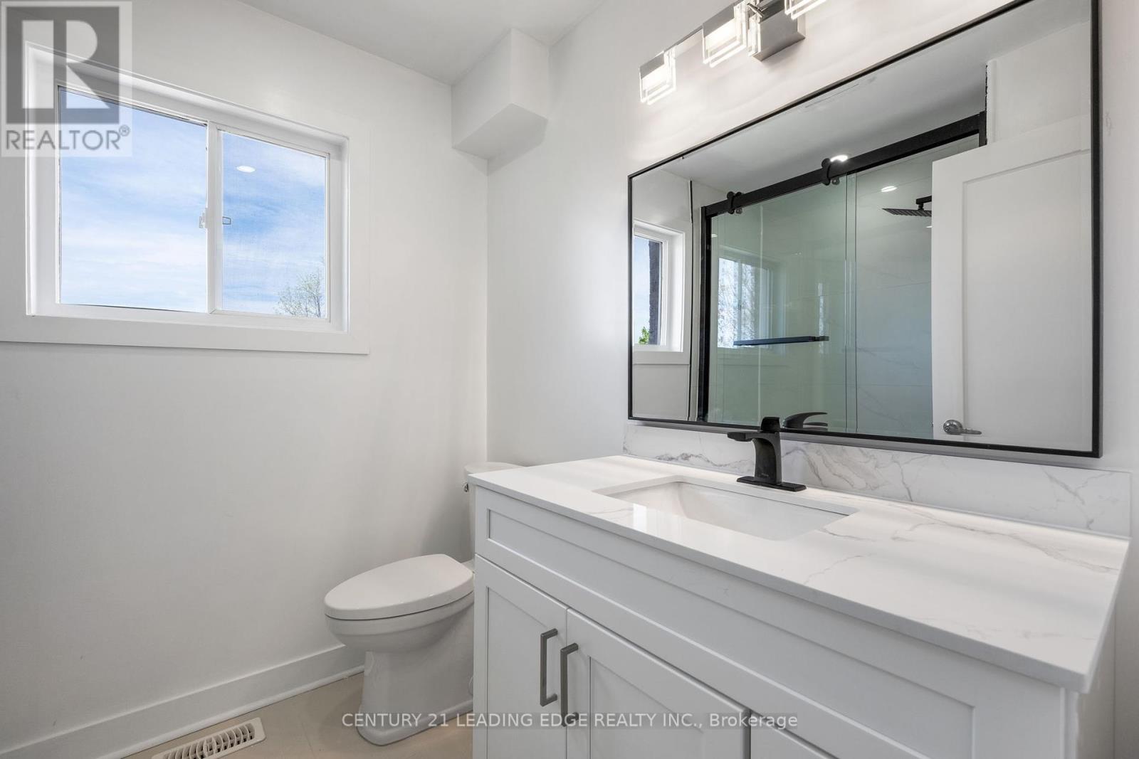 88 Bonny Meadows Drive, Aurora, Ontario  L4G 6M9 - Photo 15 - N12154183