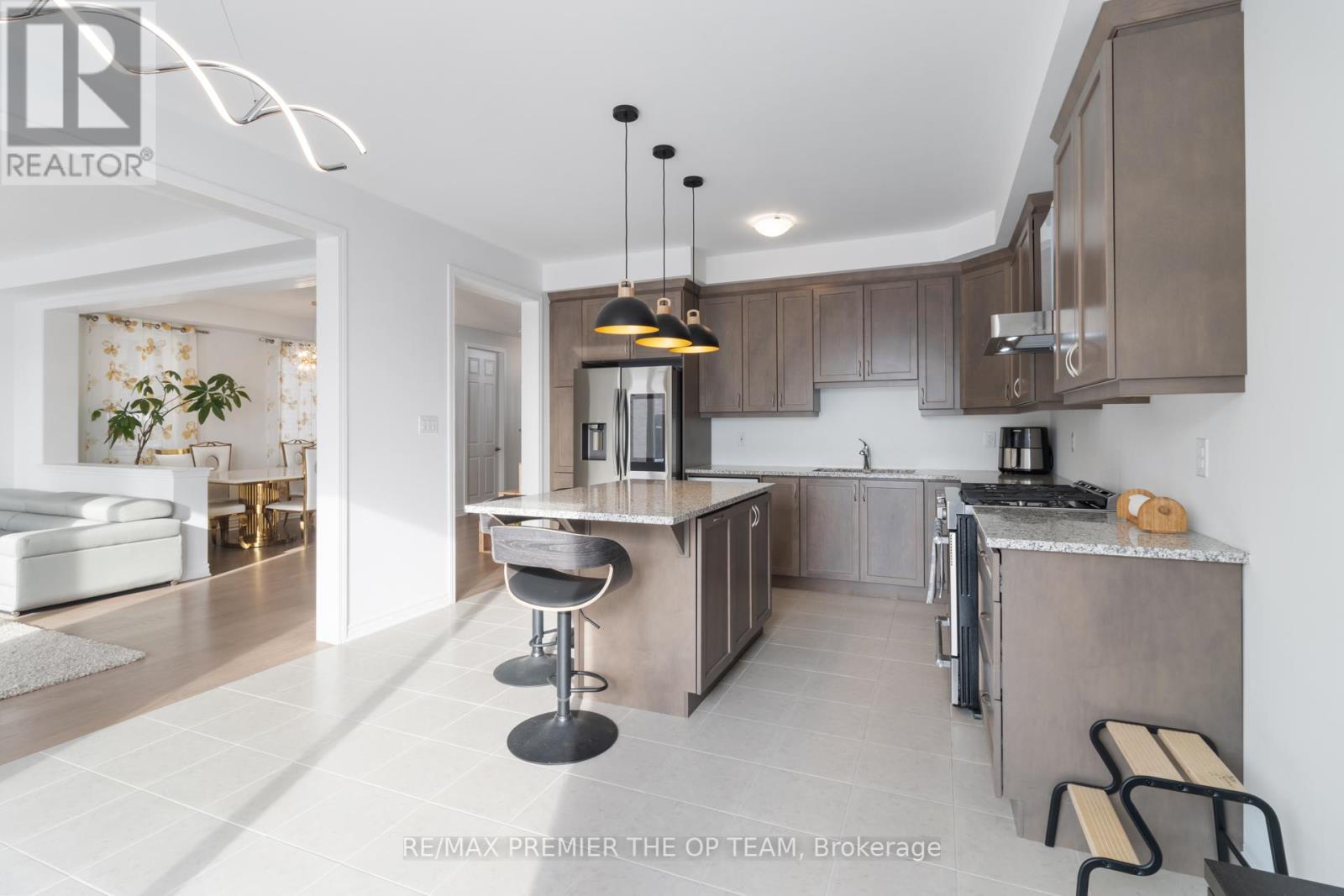 655 Newlove Street, Innisfil, Ontario  L9S 0R9 - Photo 23 - N12154187